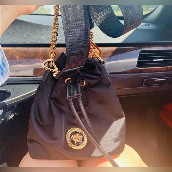 Versace Black and Gold Shoulder Bag with Medusa Logo - Picture 10 of 11